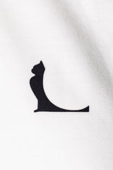 Cat-logo-T-shirt-white-closeup