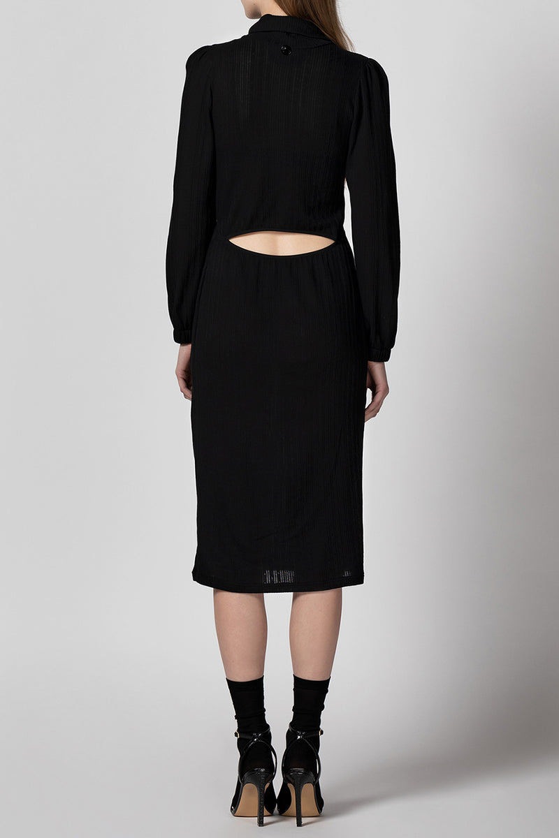 blackknitted